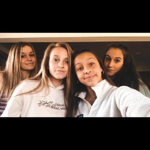 Meet your Posher, Lenore